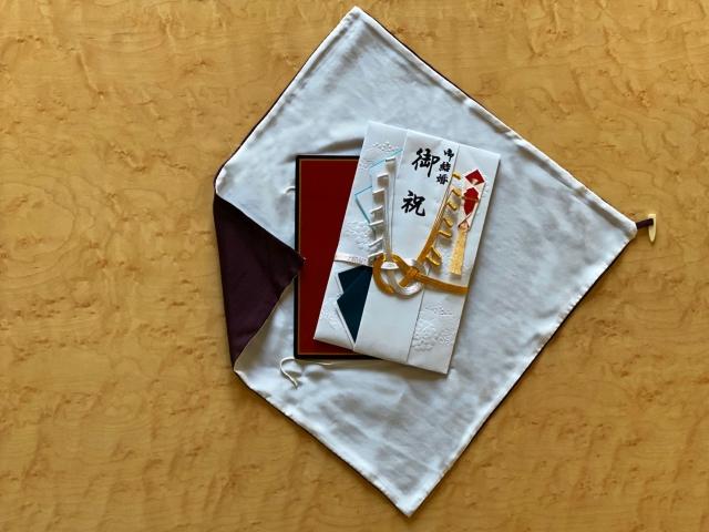 結婚式に相応しい袱紗の選択ポイント