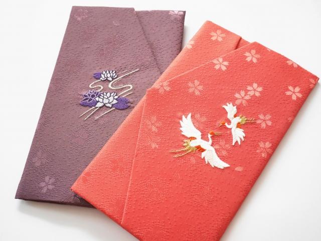 結婚式にふさわしい袱紗はどこで手に入る？